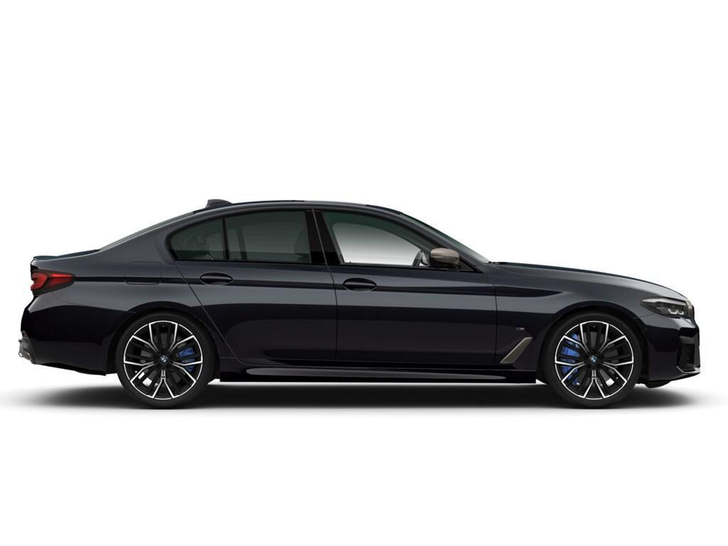 BMW M550