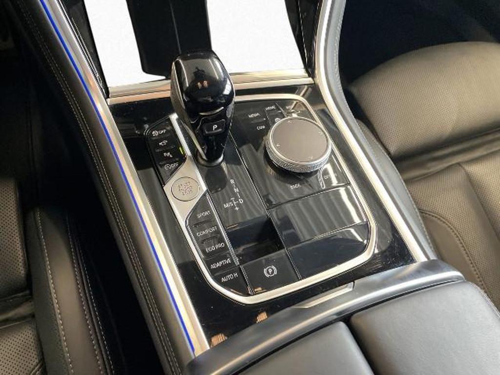 BMW M850