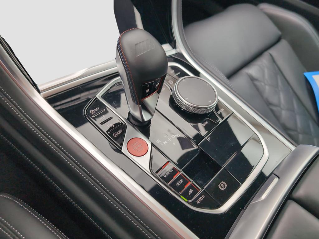 BMW M8