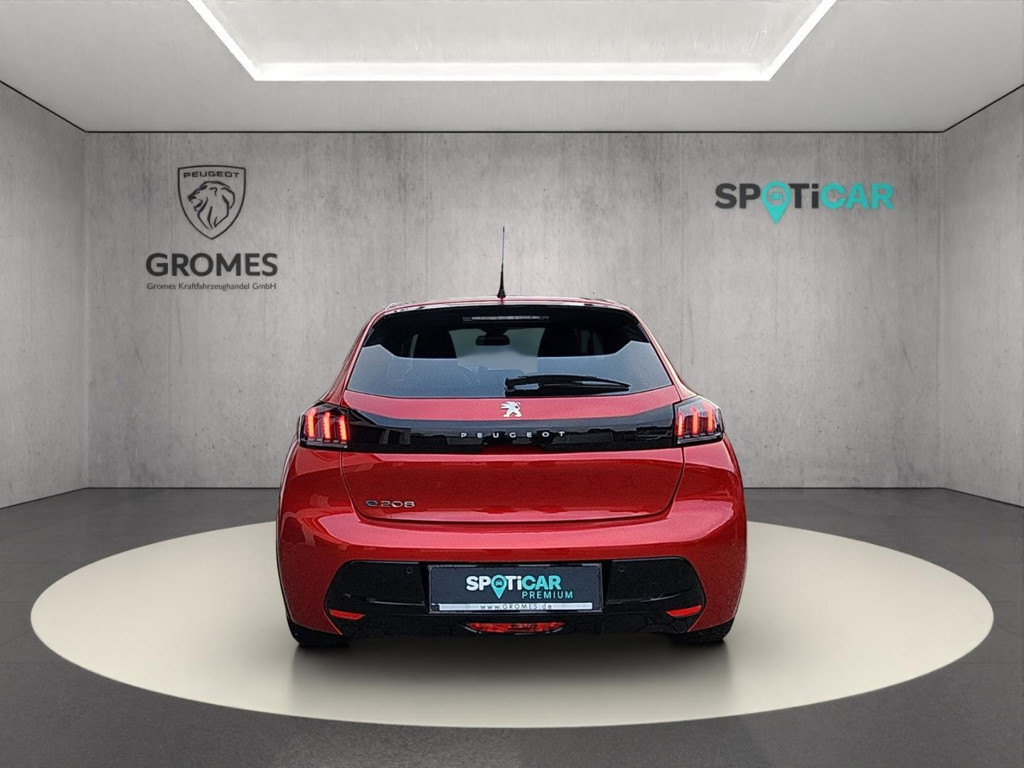 Peugeot e-208