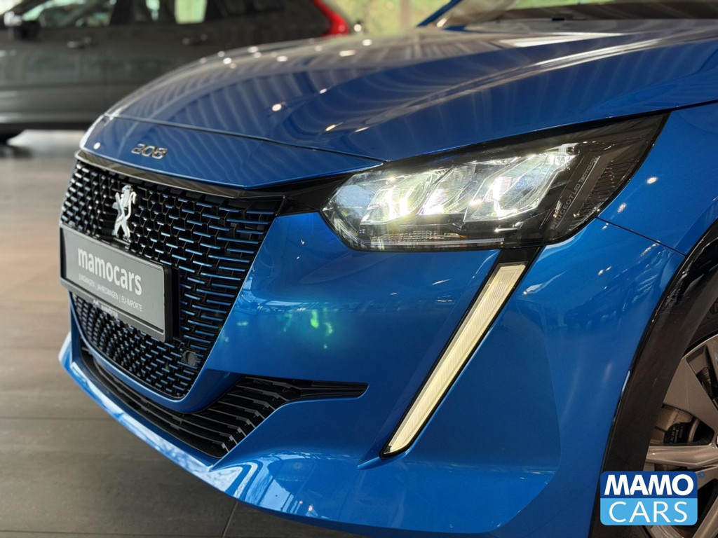 Peugeot e-208