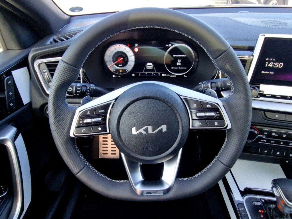 Kia ProCeed
