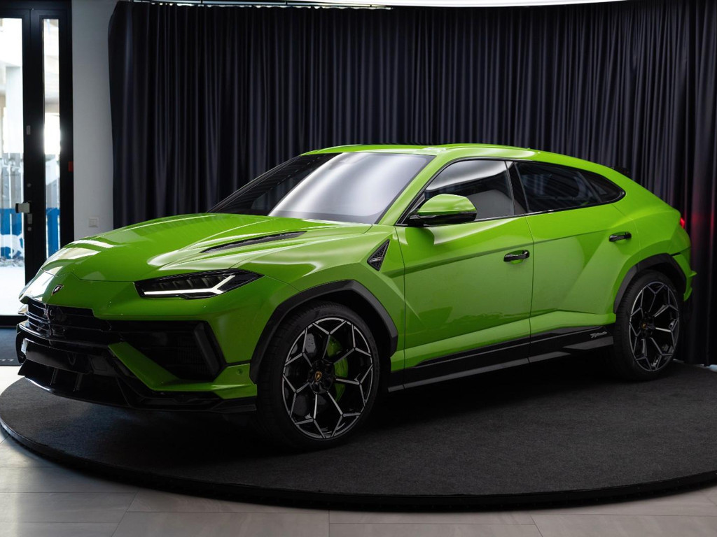 Lamborghini Urus 2025 Benzine