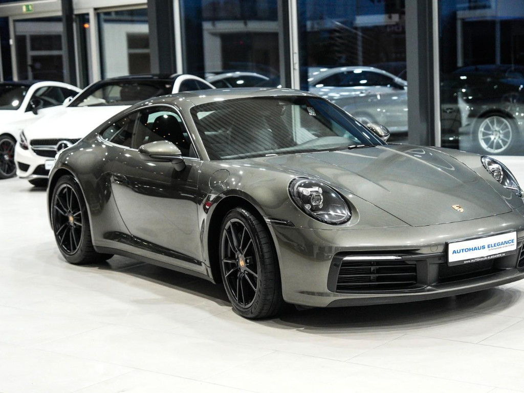Porsche 992