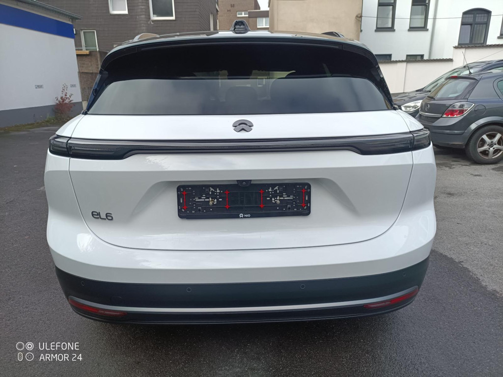 NIO EL6