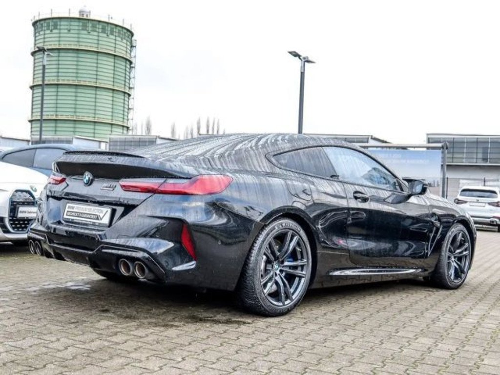 BMW M8