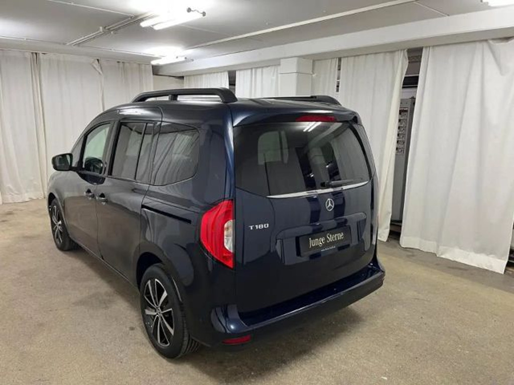 Mercedes-Benz T 180