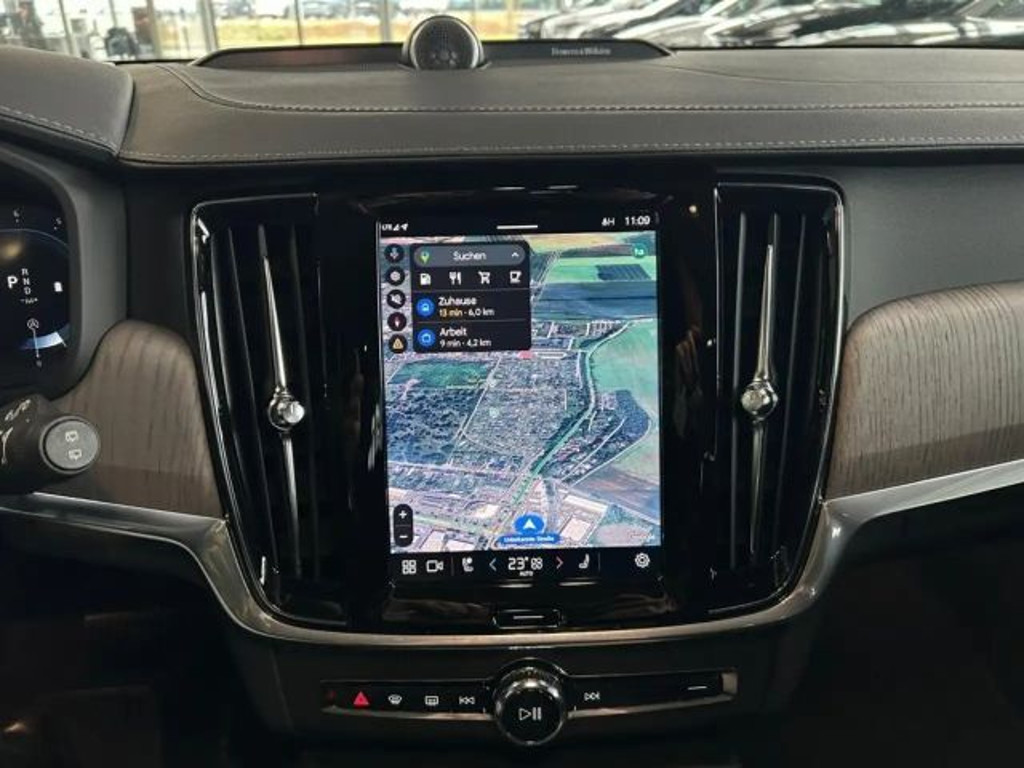 Volvo V90 Cross Country