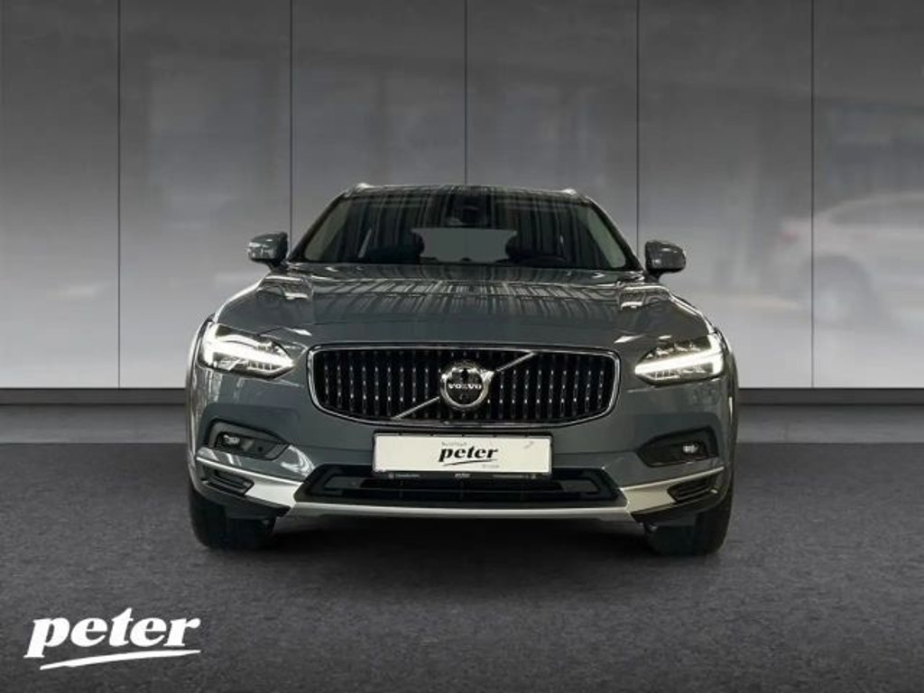 Volvo V90 Cross Country