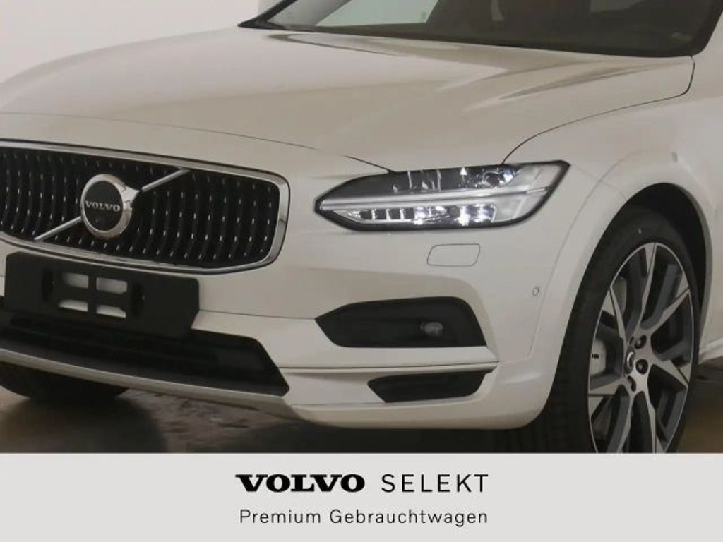 Volvo V90 Cross Country