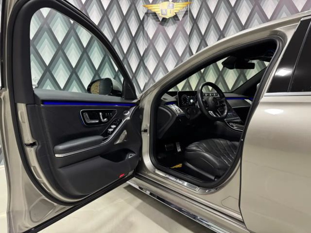 Mercedes-Benz S-Klasse