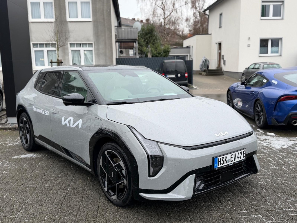 Kia EV4