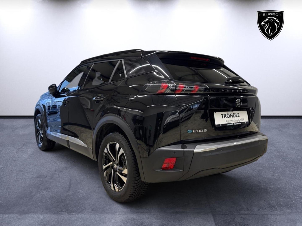 Peugeot e-2008