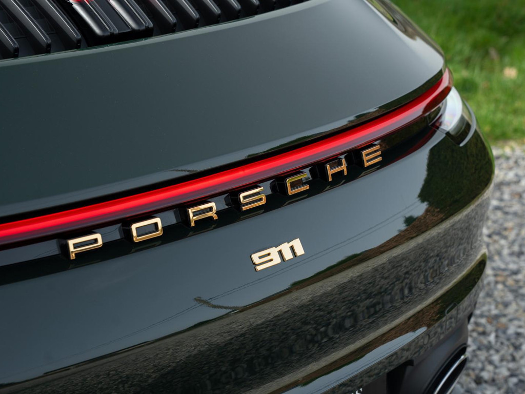 Porsche 992