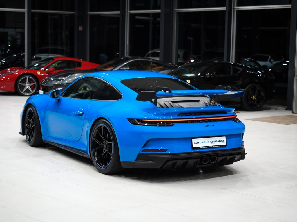 Porsche 992