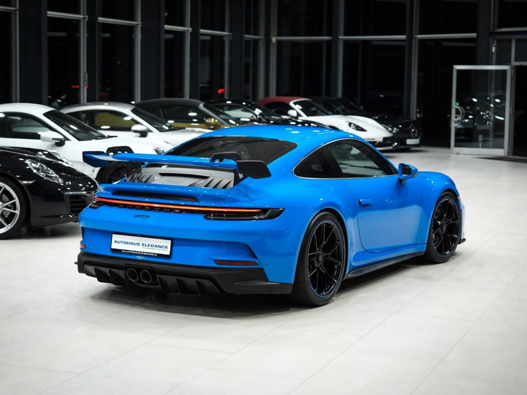 Porsche 992