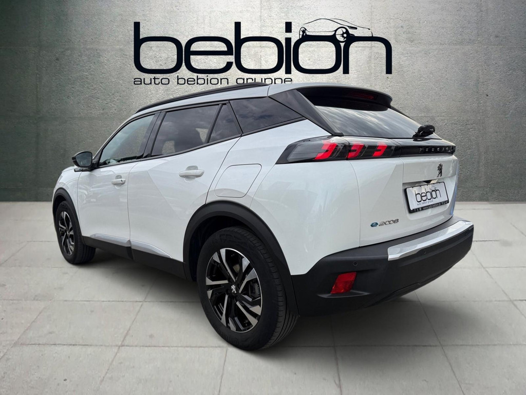 Peugeot e-2008