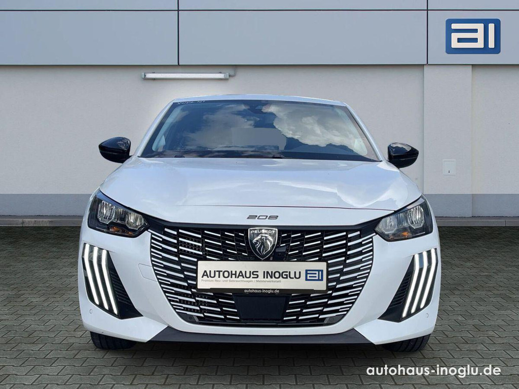 Peugeot e-208