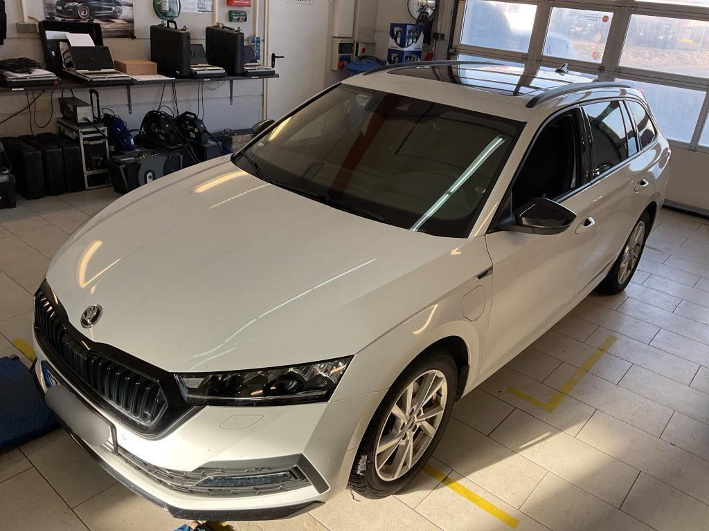 Skoda Octavia 2022 Hybride Benzine