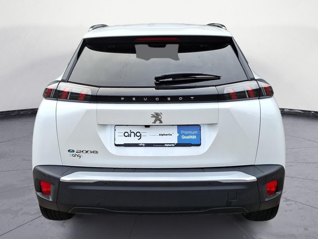 Peugeot e-2008