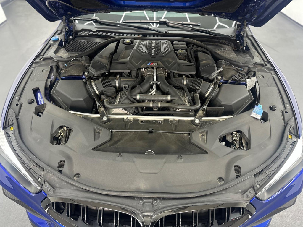 BMW M8