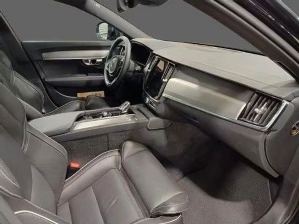 Volvo V90 Cross Country