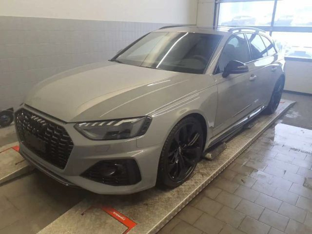 Audi RS4