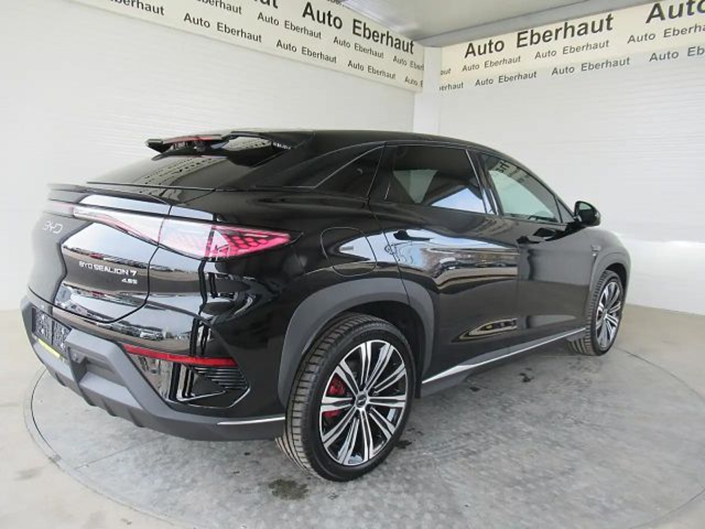 BYD Sealion 7