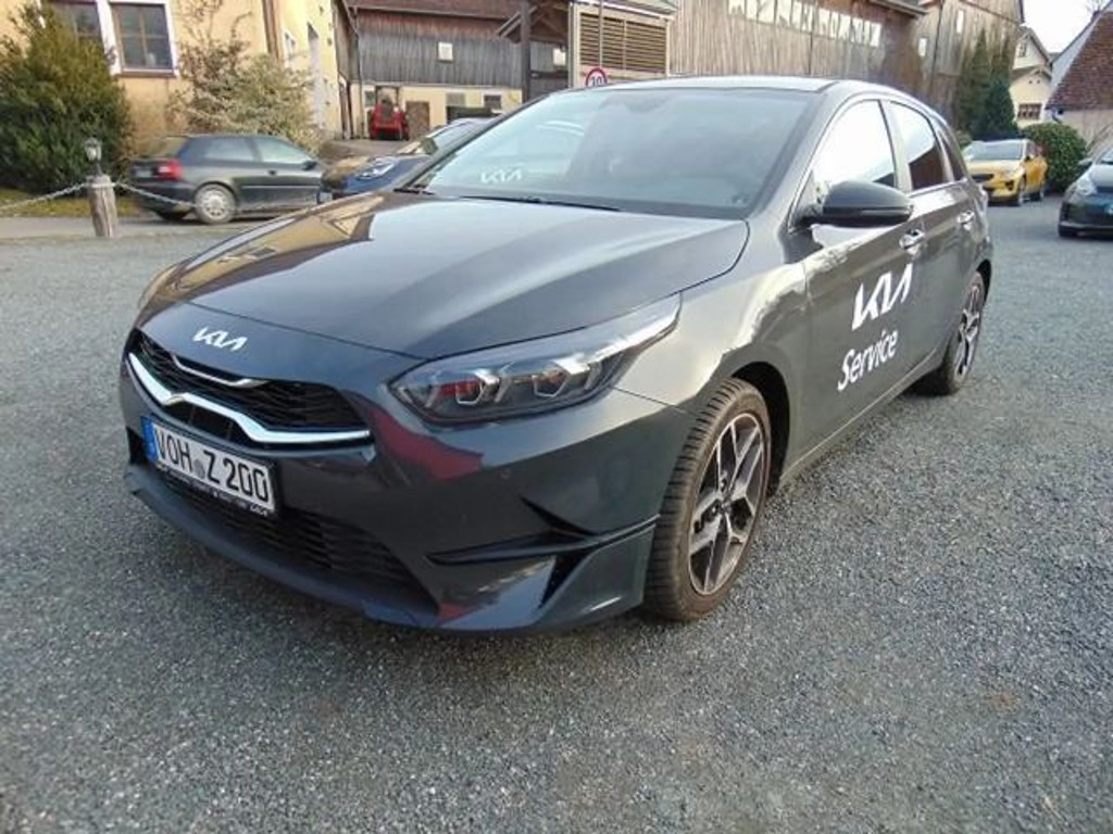 Kia Ceed 2025 Benzine