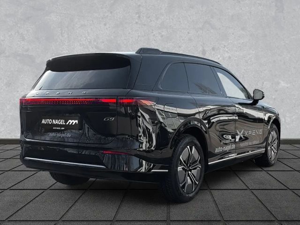 Xpeng G9