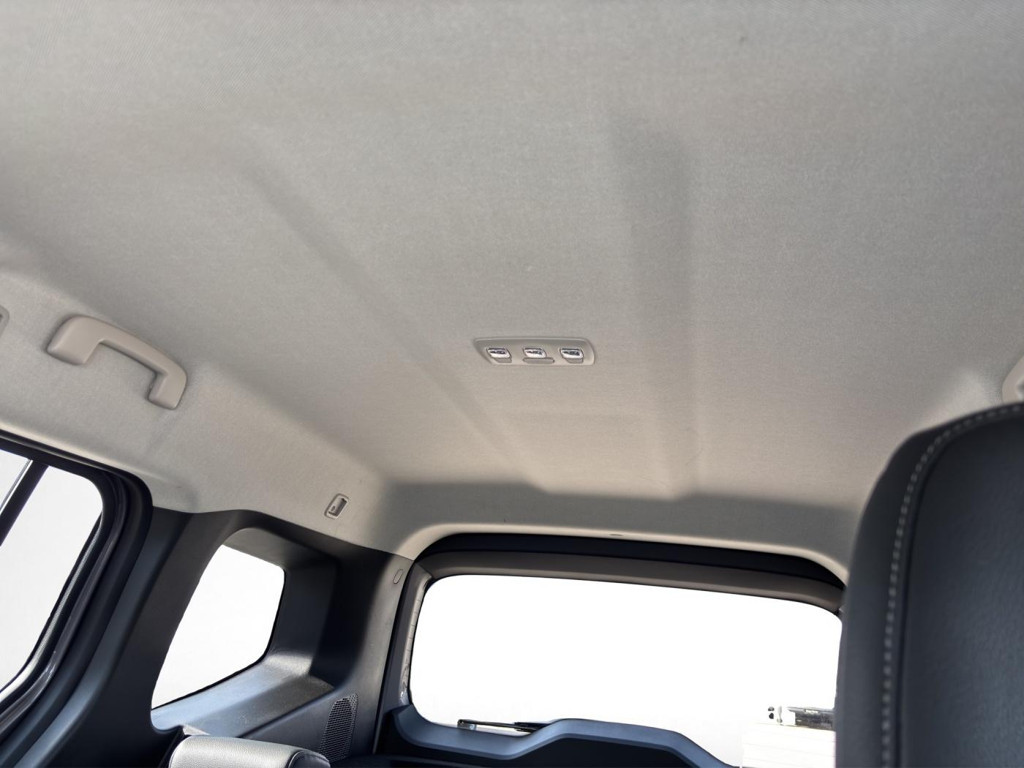 Mercedes-Benz T 180 2023 Diesel