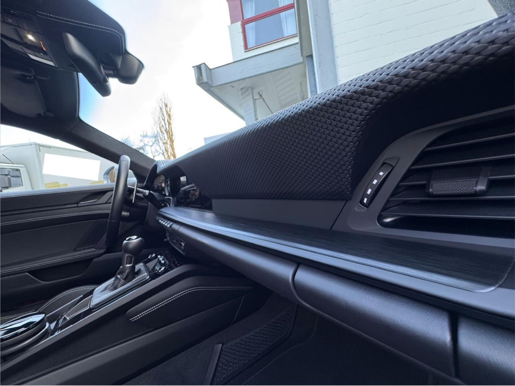 Porsche 911 2024 Benzine