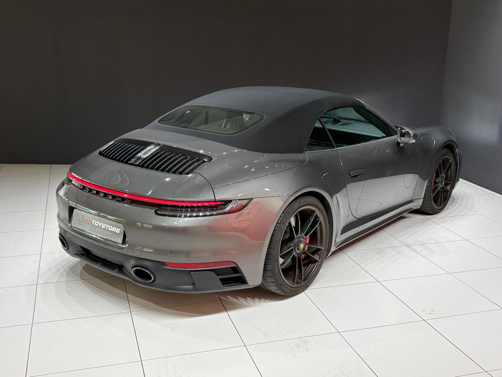 Porsche 992