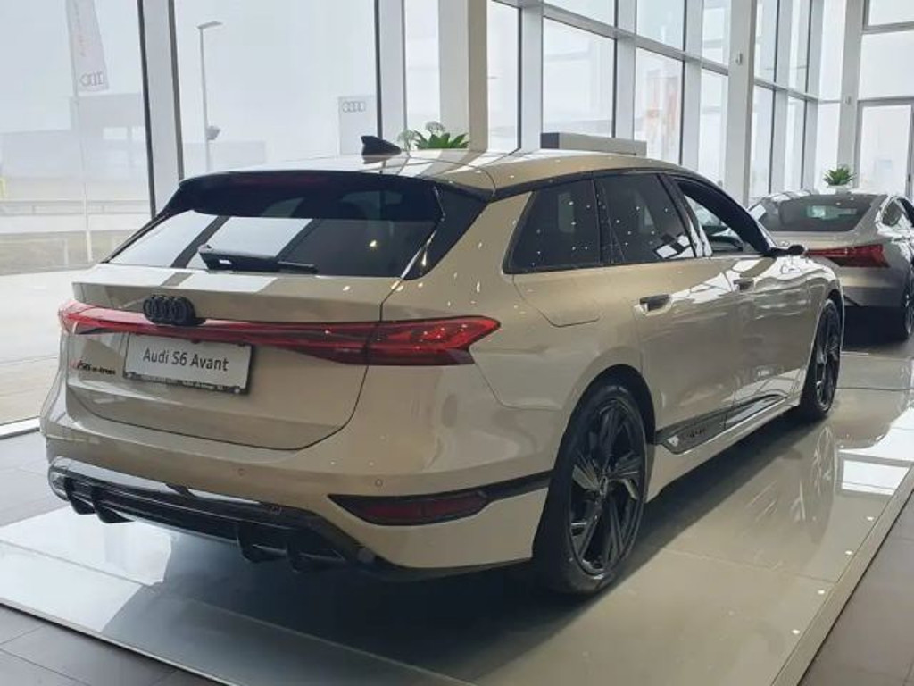 Audi S6 e-tron