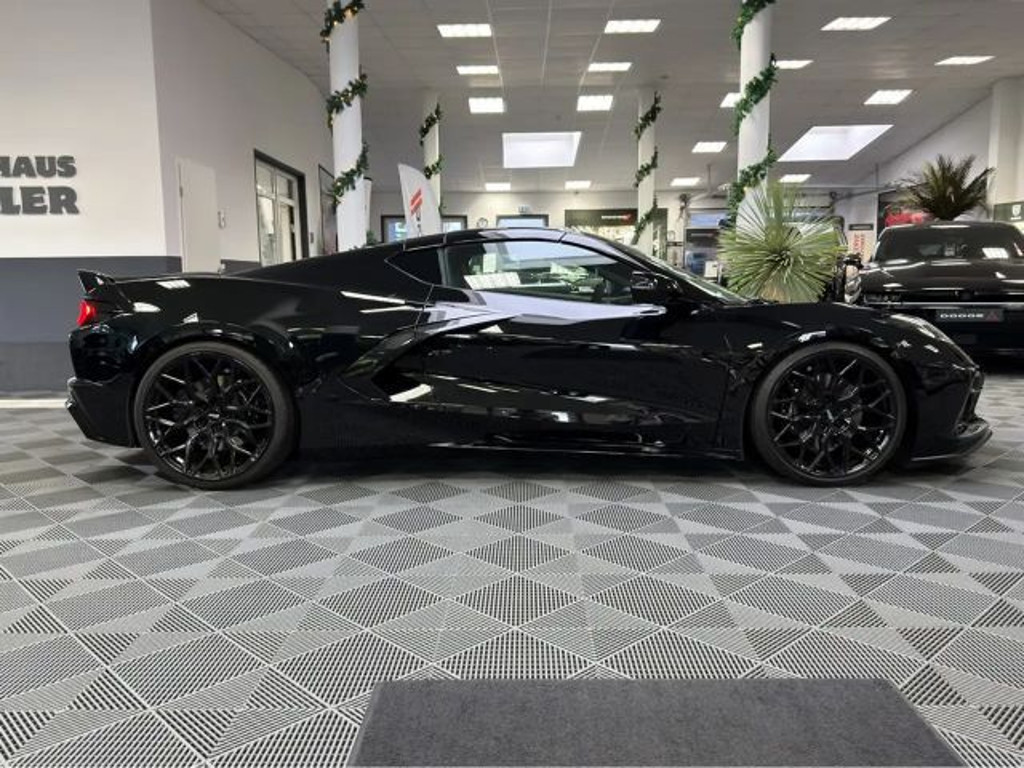 Corvette C8