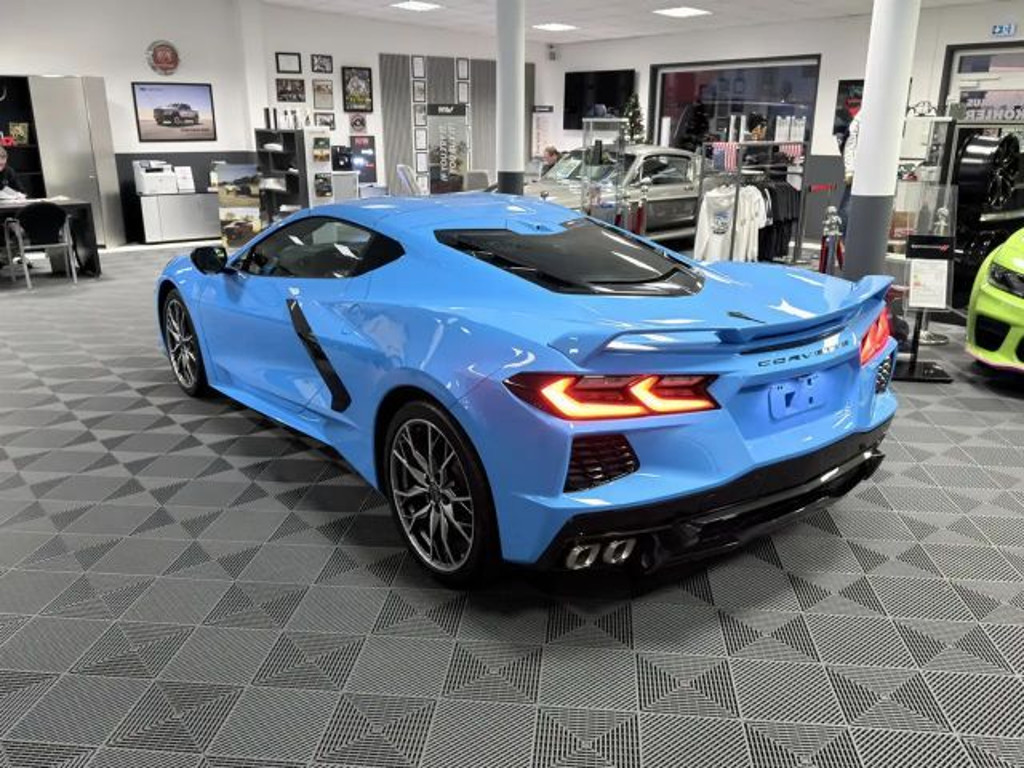 Corvette C8