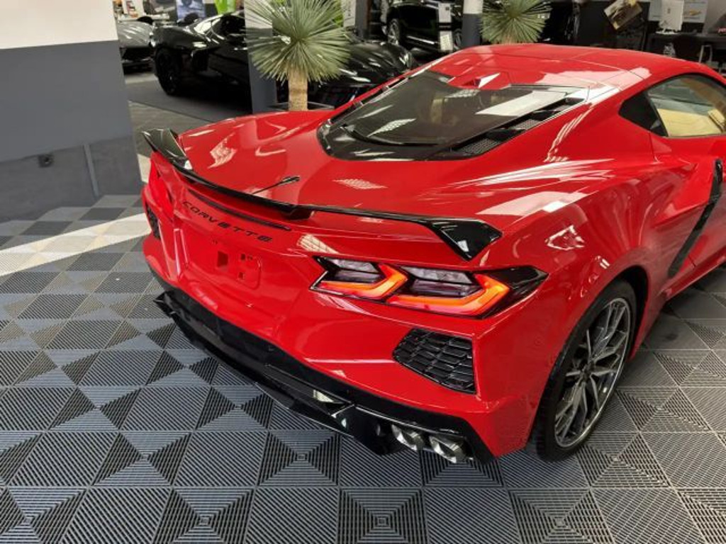 Corvette C8
