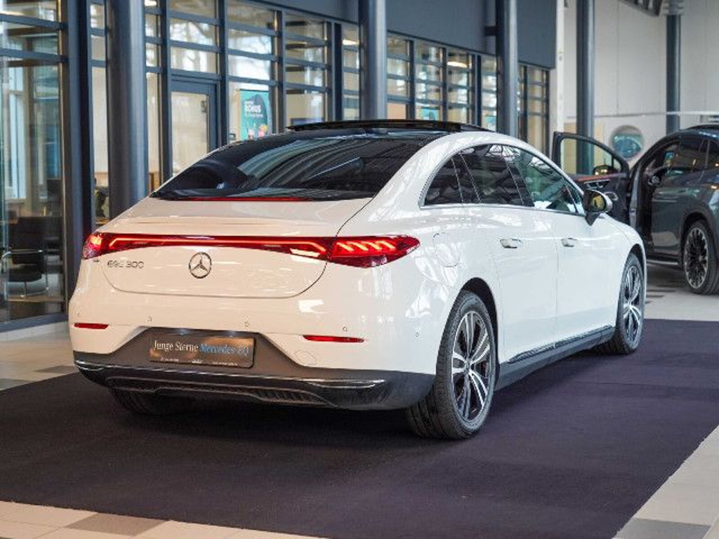 Mercedes-Benz EQE