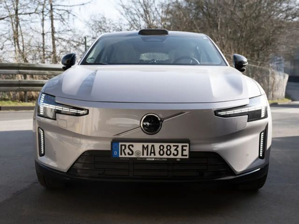 Volvo ES90