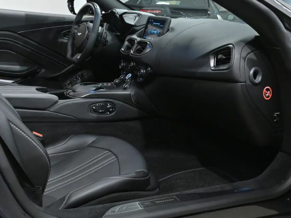 Aston Martin Vantage