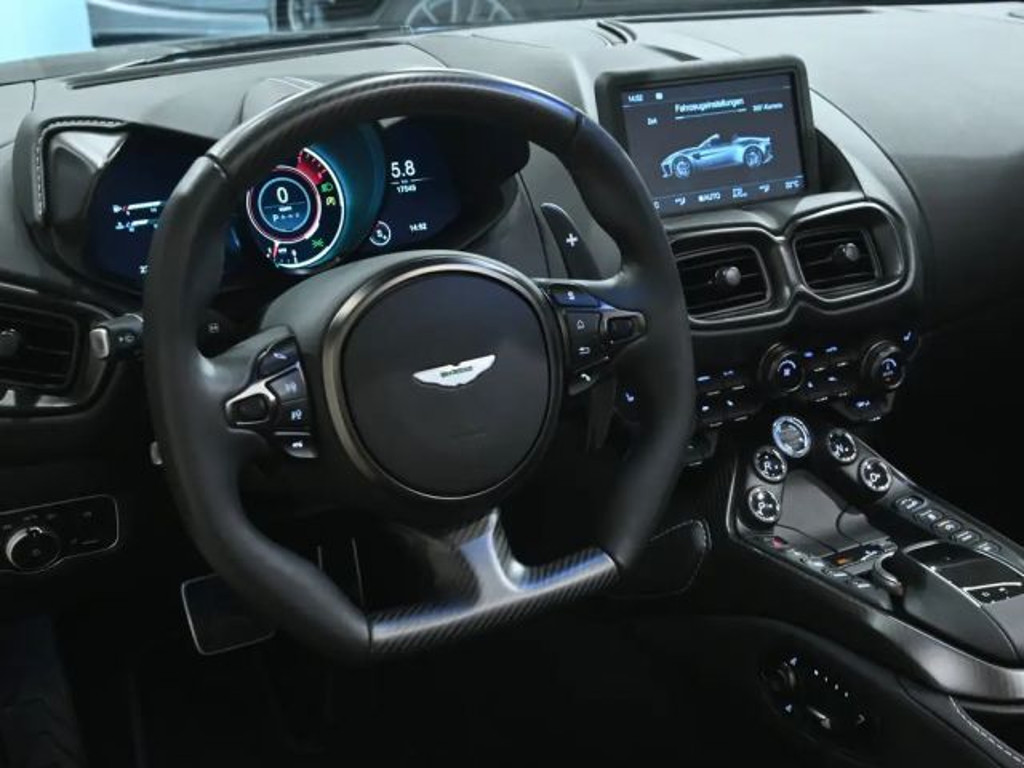 Aston Martin Vantage