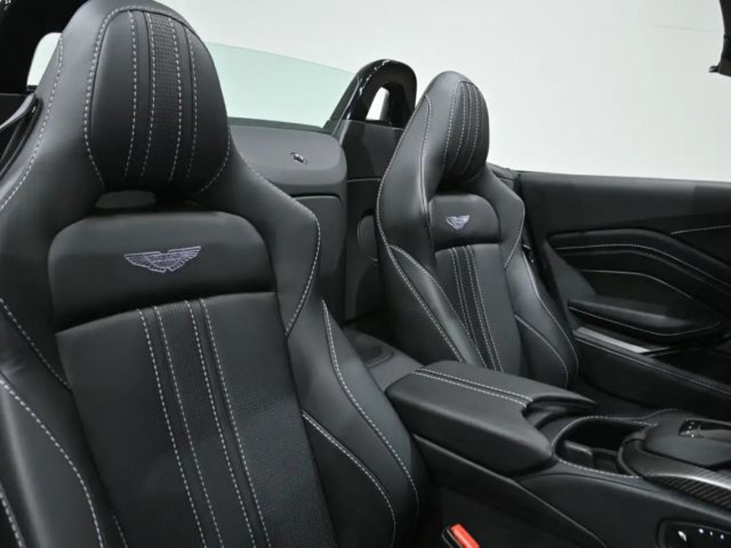 Aston Martin Vantage