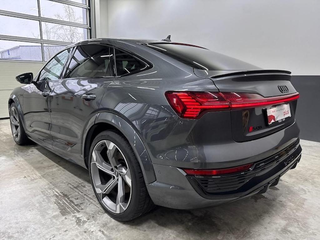 Audi Q8 e-tron