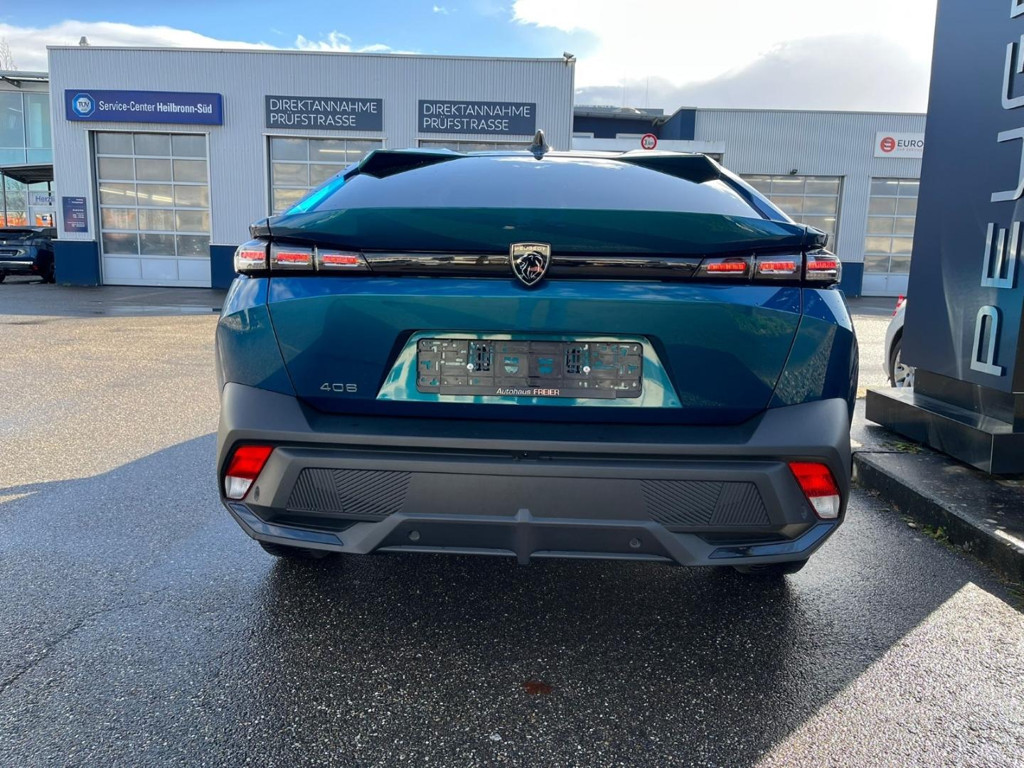Peugeot 408
