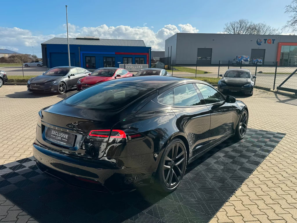Tesla Model S