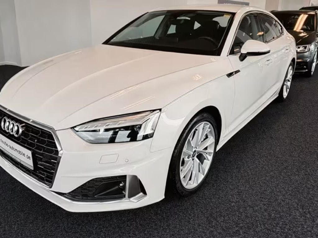 Audi A5 2022 Benzine