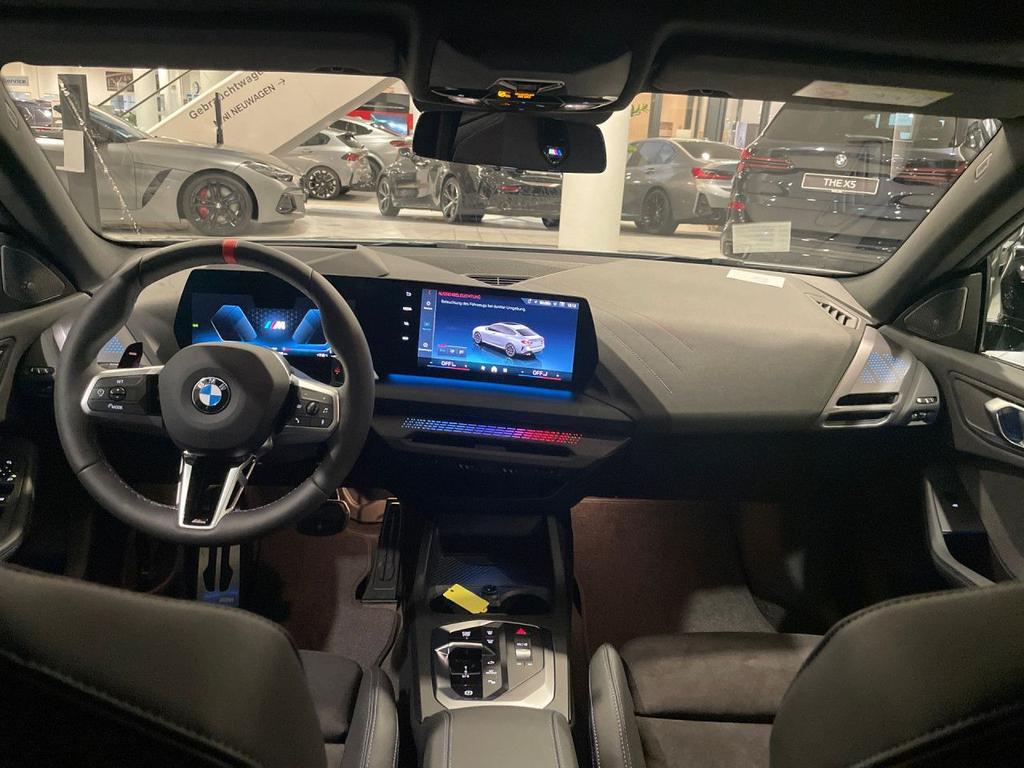 BMW M235