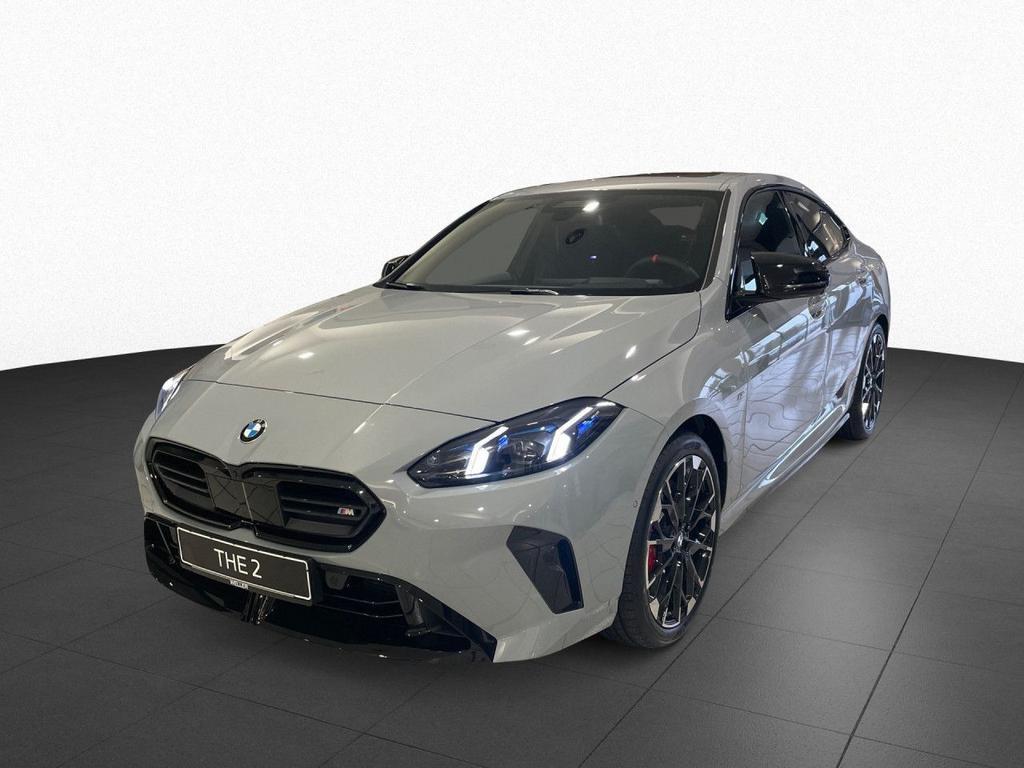 BMW M235