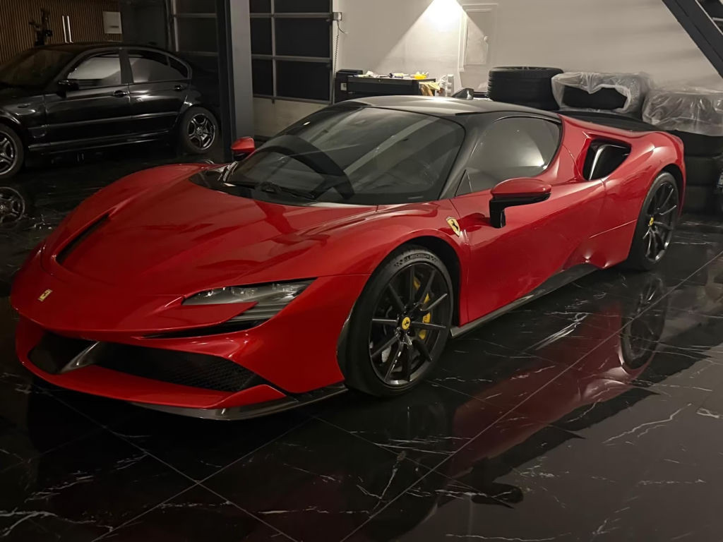 Ferrari SF90