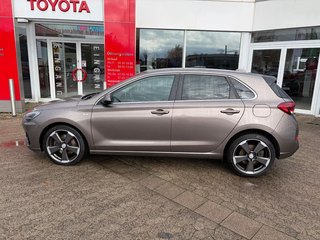 Hyundai i30 2022 Benzine